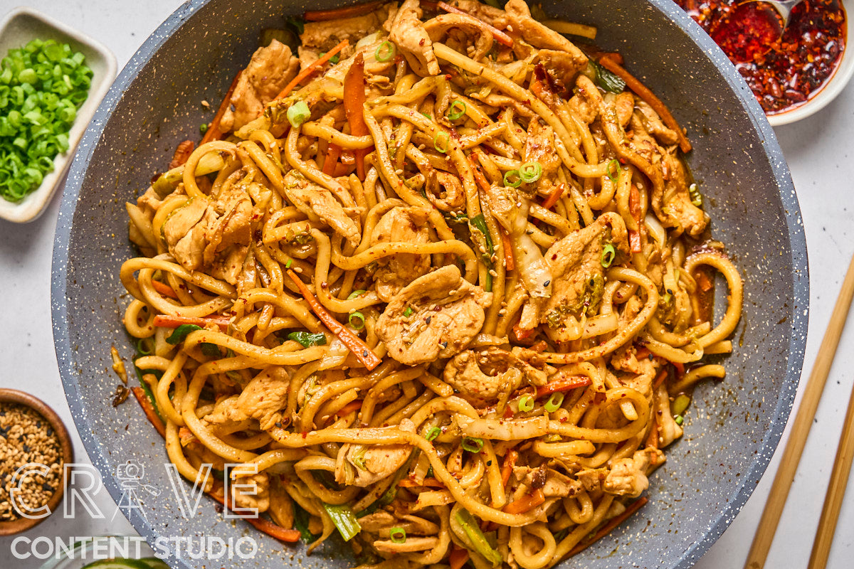 Spicy Ginger Udon Noodles with Chicken