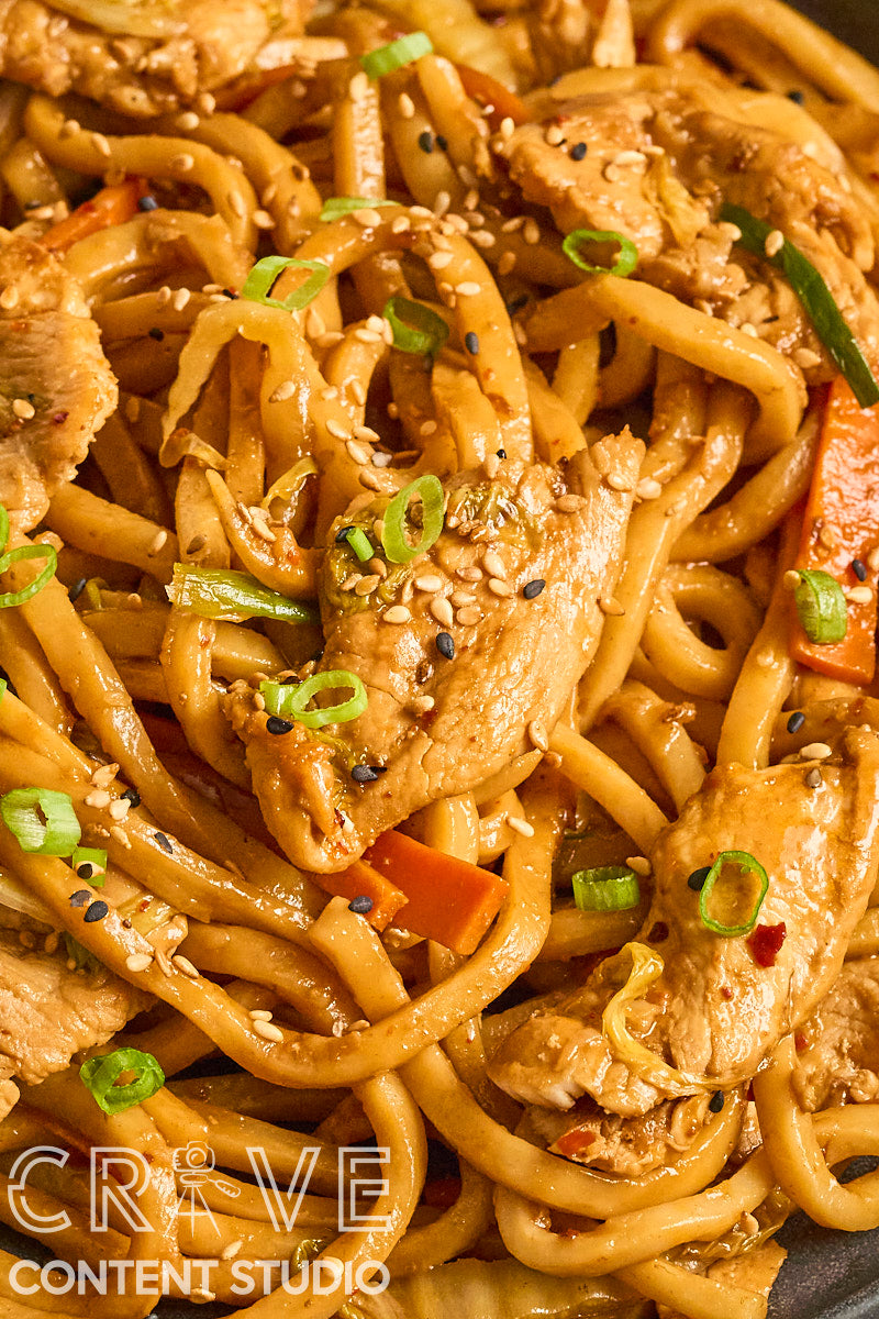 Spicy Ginger Udon Noodles with Chicken