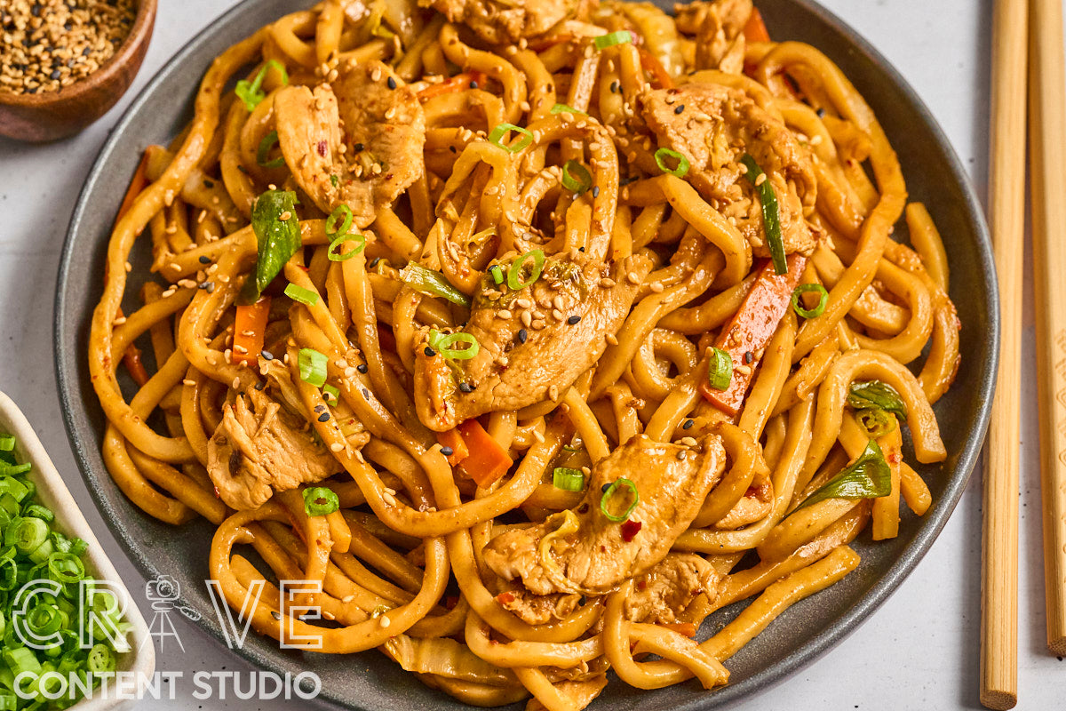 Spicy Ginger Udon Noodles with Chicken