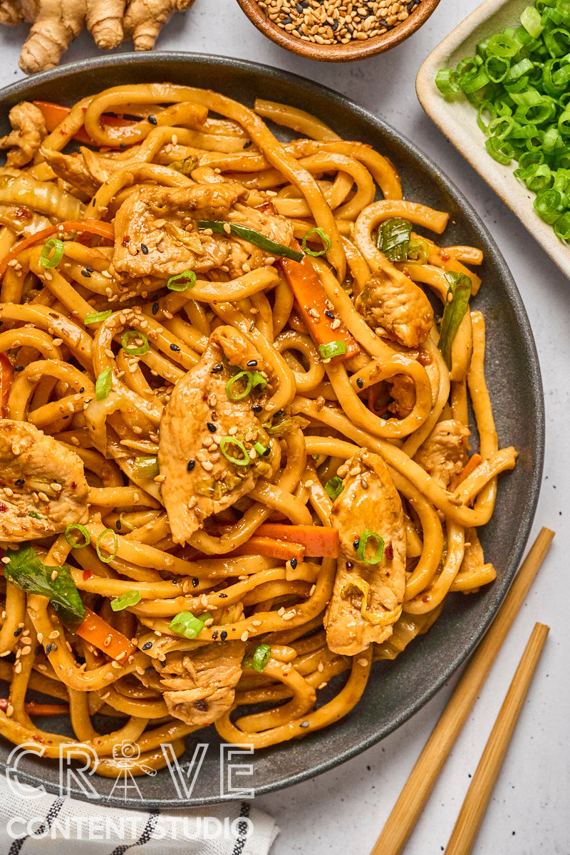 Spicy Ginger Udon Noodles with Chicken